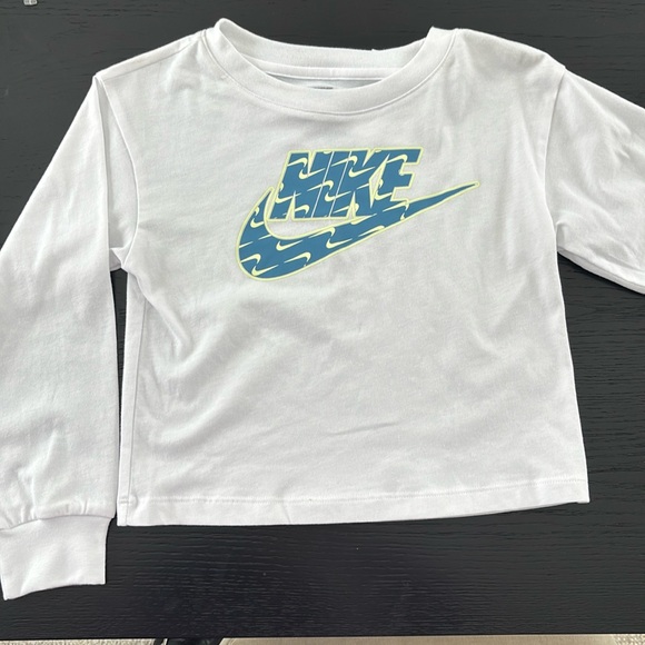 Nike Other - Nike long sleeve